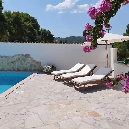 Beautiful With Breathtaking Views Supetar