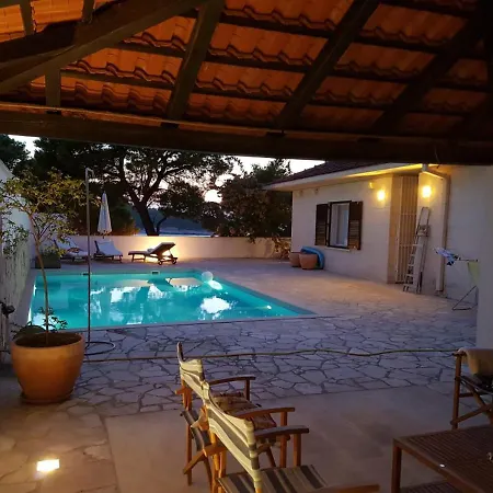 Beautiful With Breathtaking Views Supetar